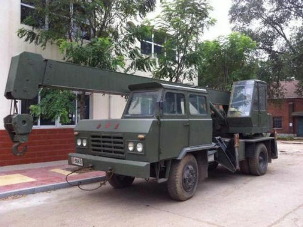 炎东宁市吊车公司_吊车出租使用过程中要严格规程